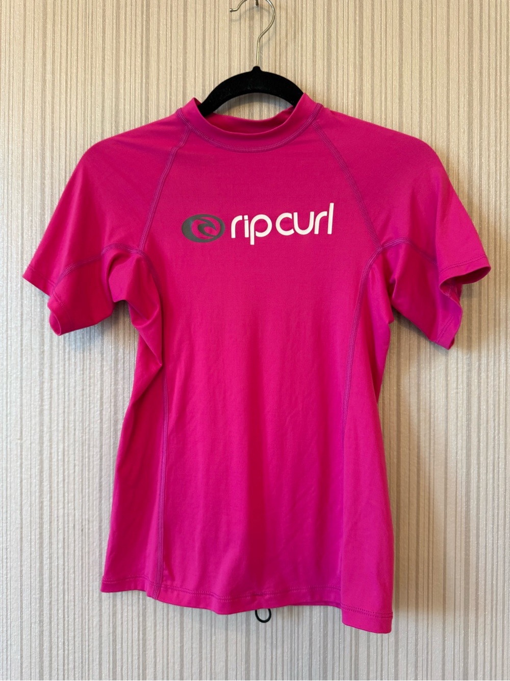 Rip Curl Pink Performance Rash Guard - Picture 3 of 5